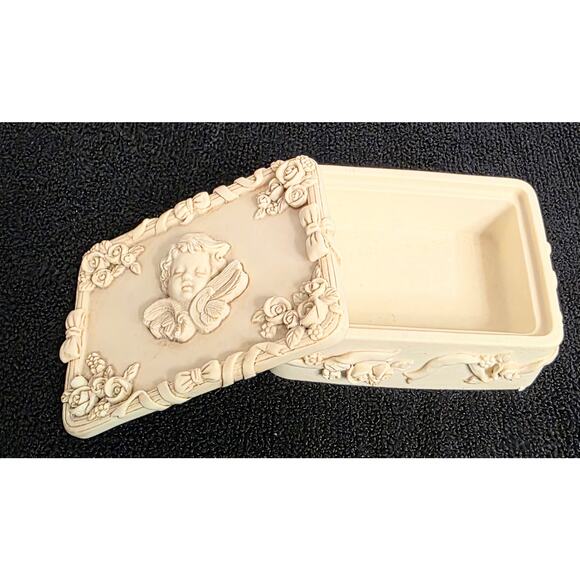 Vintage 1993 Dezine Ltd. Lidded Trinket Box Angel and Flowers 3 1/2" x 3 1/2" - Picture 2 of 5